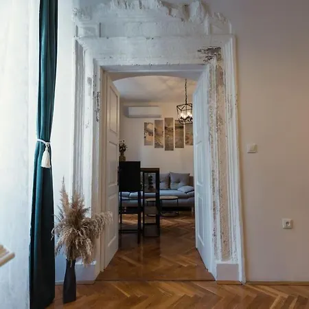 Throne Of 1 * 杜布罗夫尼克